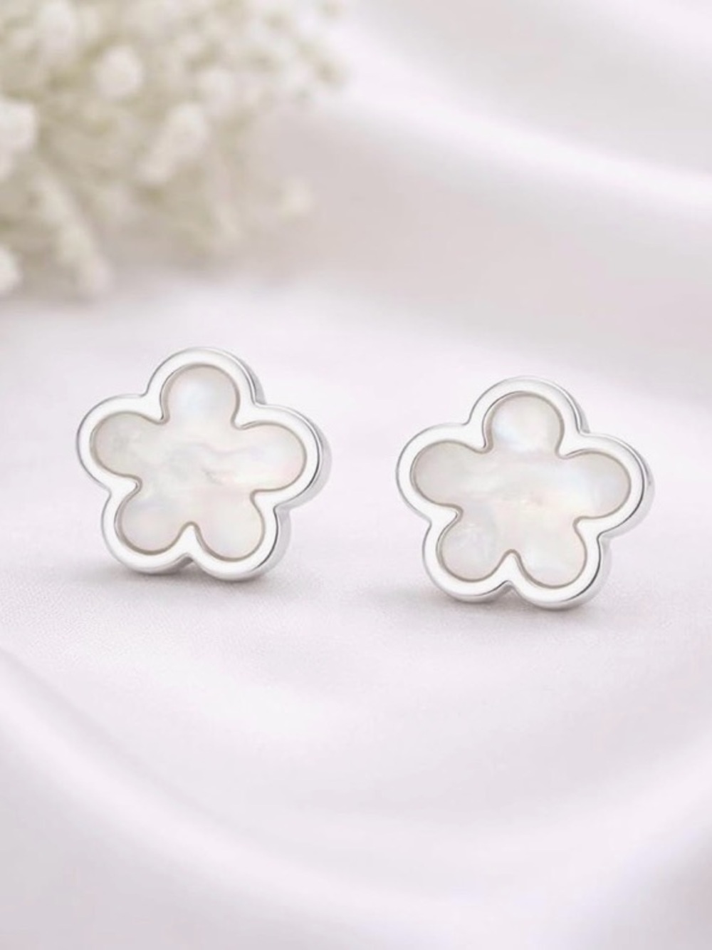 NIB Aerovida Sterling Silver 925 Mother of Pearl Flower Stud Earrings!